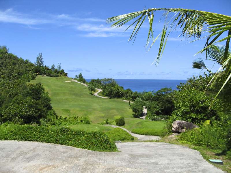 Lemura Golf (Seychellen) Abschlag Loch 14 Lemura Golfcourse Seychellen Insel Praslin Abschlag Loch14